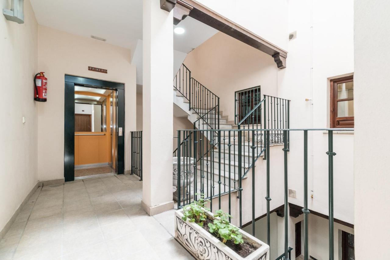 Moderno Apartamento Centro De Granada 2 Dış mekan fotoğraf